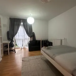 Holybush Bethnal Guest house London